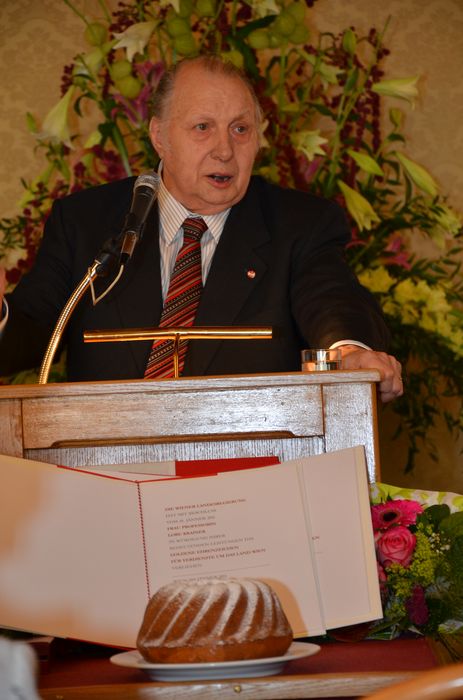 Laudatio f&uuml;r Lore Krainer