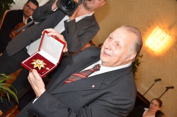 Goldenen Ehrenzeichens f&uuml;r Verdienste um das Land Wien